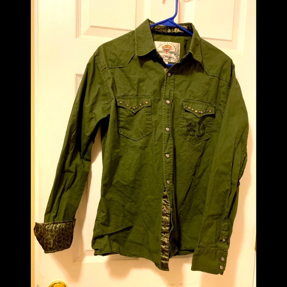 Ed Hardy button down awesome shirt men’s medium